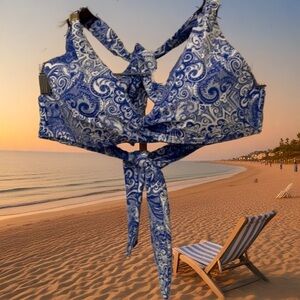 BNWT Ralph Lauren Black Label Women size 6 Paisley Blue/White Halter bikini TOP